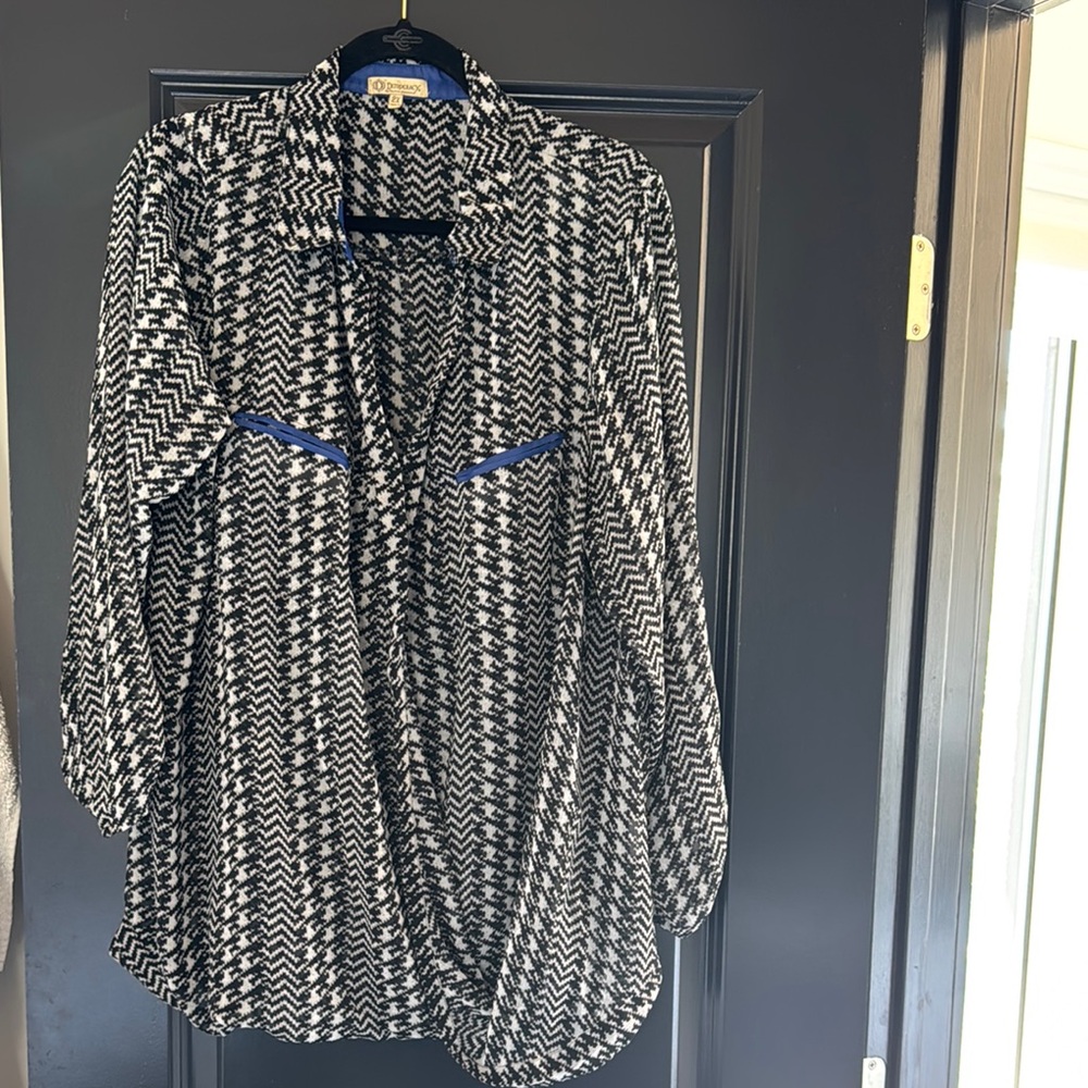 Chic Black and White Women's Jacket